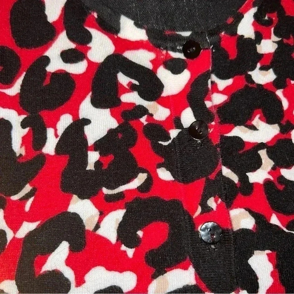 August Silk Heritage Women’s Red Black Animal Print Cardigan Sweater Size Large - Picture 4 of 13